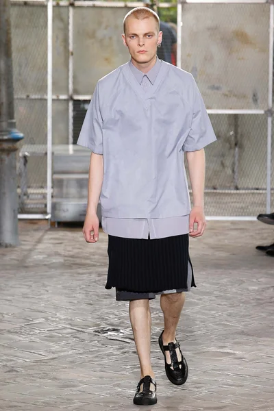 Look 22